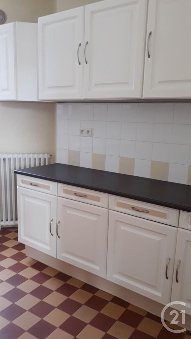 appartement à louer - 3 pièces - 66.5 m2 - MONTLUCON - 03 - AUVERGNE - Century 21 Pasquet Immobilier appartement à louer - 3 pièces - 66.5 m2 - MONTLUCON - 03 - AUVERGNE - Century 21 Pasquet Immobilier