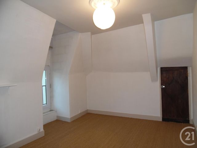 Appartement F3 à vendre - 3 pièces - 63.66 m2 - MONTLUCON - 03 - AUVERGNE - Century 21 Pasquet Immobilier Appartement F3 à vendre - 3 pièces - 63.66 m2 - MONTLUCON - 03 - AUVERGNE - Century 21 Pasquet Immobilier