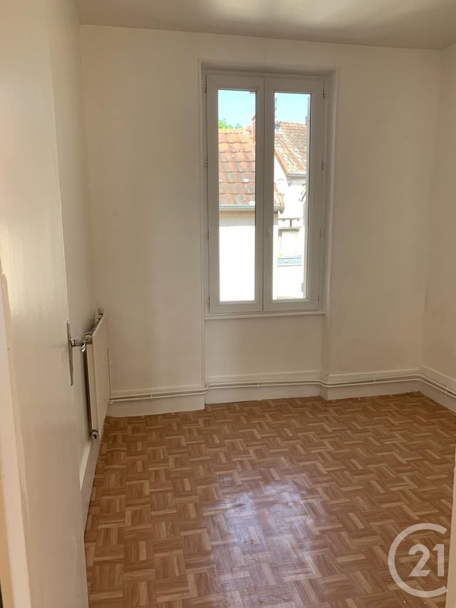Appartement F2 à louer - 2 pièces - 40.0 m2 - MONTLUCON - 03 - AUVERGNE - Century 21 Pasquet Immobilier Appartement F2 à louer - 2 pièces - 40.0 m2 - MONTLUCON - 03 - AUVERGNE - Century 21 Pasquet Immobilier