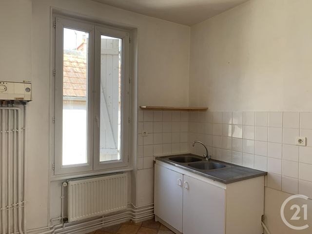 Appartement F2 à louer - 2 pièces - 40.0 m2 - MONTLUCON - 03 - AUVERGNE - Century 21 Pasquet Immobilier Appartement F2 à louer - 2 pièces - 40.0 m2 - MONTLUCON - 03 - AUVERGNE - Century 21 Pasquet Immobilier