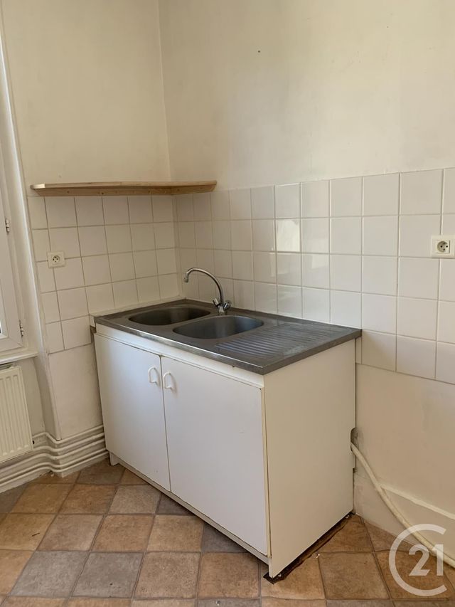 Appartement F2 à louer - 2 pièces - 40.0 m2 - MONTLUCON - 03 - AUVERGNE - Century 21 Pasquet Immobilier