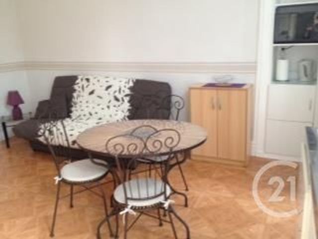 Afficher la photo en grand Appartement F1 à louer - 1 pièce - 25.0 m2 - MONTLUCON - 03 - AUVERGNE - Century 21 Pasquet Immobilier