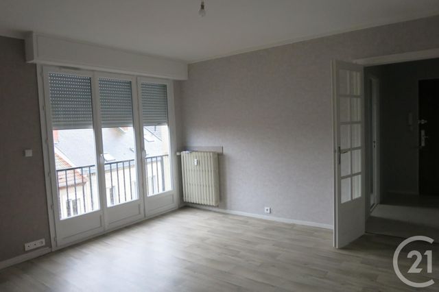 Afficher la photo en grand appartement à louer - 3 pièces - 66.0 m2 - MONTLUCON - 03 - AUVERGNE - Century 21 Pasquet Immobilier