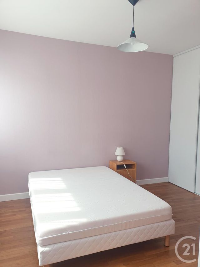 Afficher la photo en grand Studio à louer - 1 pièce - 22.0 m2 - MONTLUCON - 03 - AUVERGNE - Century 21 Pasquet Immobilier