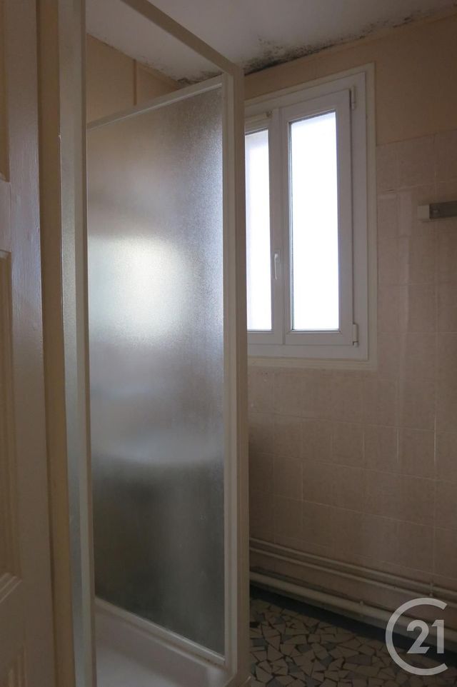 Appartement F4 à louer - 4 pièces - 80.0 m2 - DESERTINES - 03 - AUVERGNE - Century 21 Pasquet Immobilier Appartement F4 à louer - 4 pièces - 80.0 m2 - DESERTINES - 03 - AUVERGNE - Century 21 Pasquet Immobilier