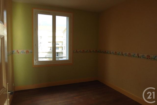 Appartement F4 à louer - 4 pièces - 80.0 m2 - DESERTINES - 03 - AUVERGNE - Century 21 Pasquet Immobilier Appartement F4 à louer - 4 pièces - 80.0 m2 - DESERTINES - 03 - AUVERGNE - Century 21 Pasquet Immobilier