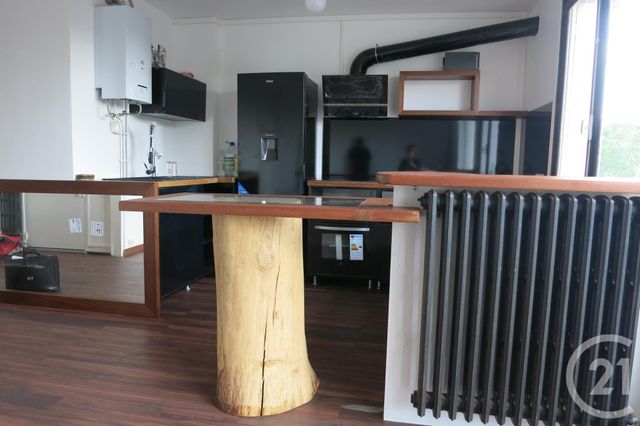 Appartement F3 à louer - 3 pièces - 55.52 m2 - MONTLUCON - 03 - AUVERGNE - Century 21 Pasquet Immobilier Appartement F3 à louer - 3 pièces - 55.52 m2 - MONTLUCON - 03 - AUVERGNE - Century 21 Pasquet Immobilier