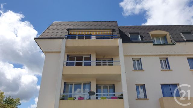 Appartement F4 à vendre - 5 pièces - 98.0 m2 - MONTLUCON - 03 - AUVERGNE - Century 21 Pasquet Immobilier Appartement F4 à vendre - 5 pièces - 98.0 m2 - MONTLUCON - 03 - AUVERGNE - Century 21 Pasquet Immobilier