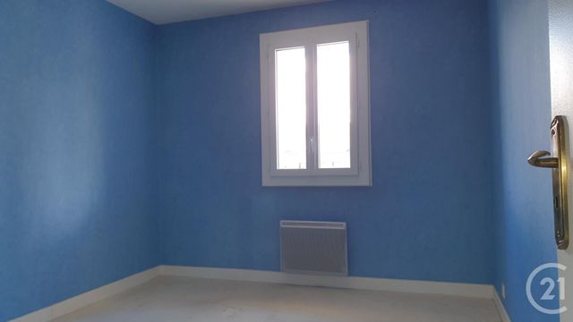 Appartement F4 à vendre - 5 pièces - 98.0 m2 - MONTLUCON - 03 - AUVERGNE - Century 21 Pasquet Immobilier Appartement F4 à vendre - 5 pièces - 98.0 m2 - MONTLUCON - 03 - AUVERGNE - Century 21 Pasquet Immobilier