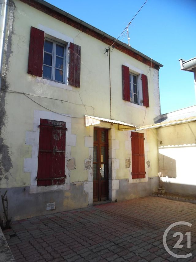maison à vendre - 3 pièces - 70.0 m2 - MONTLUCON - 03 - AUVERGNE - Century 21 Pasquet Immobilier maison à vendre - 3 pièces - 70.0 m2 - MONTLUCON - 03 - AUVERGNE - Century 21 Pasquet Immobilier