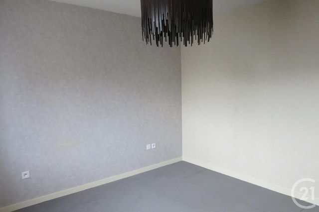 appartement à louer - 3 pièces - 61.55 m2 - MONTLUCON - 03 - AUVERGNE - Century 21 Pasquet Immobilier appartement à louer - 3 pièces - 61.55 m2 - MONTLUCON - 03 - AUVERGNE - Century 21 Pasquet Immobilier