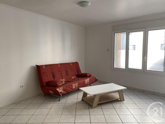 Appartement F2 à louer - 2 pièces - 39.0 m2 - MONTLUCON - 03 - AUVERGNE - Century 21 Pasquet Immobilier Appartement F2 à louer - 2 pièces - 39.0 m2 - MONTLUCON - 03 - AUVERGNE - Century 21 Pasquet Immobilier
