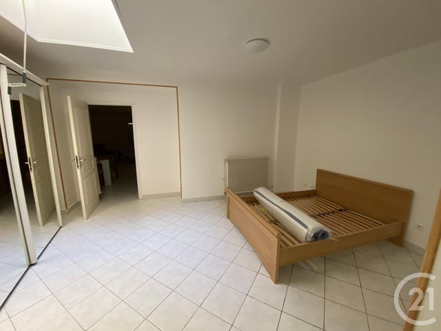 Appartement F2 à louer - 2 pièces - 39.0 m2 - MONTLUCON - 03 - AUVERGNE - Century 21 Pasquet Immobilier Appartement F2 à louer - 2 pièces - 39.0 m2 - MONTLUCON - 03 - AUVERGNE - Century 21 Pasquet Immobilier