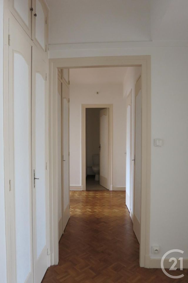 Afficher la photo en grand Appartement F4 à louer - 4 pièces - 109.0 m2 - MONTLUCON - 03 - AUVERGNE - Century 21 Pasquet Immobilier