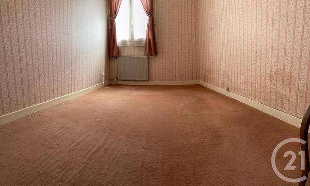 Appartement F3 à vendre - 3 pièces - 72.45 m2 - MONTLUCON - 03 - AUVERGNE - Century 21 Pasquet Immobilier Appartement F3 à vendre - 3 pièces - 72.45 m2 - MONTLUCON - 03 - AUVERGNE - Century 21 Pasquet Immobilier