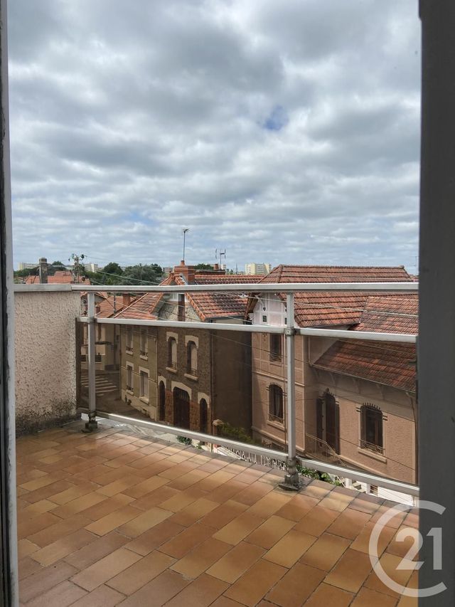 Appartement F3 à vendre - 3 pièces - 72.45 m2 - MONTLUCON - 03 - AUVERGNE - Century 21 Pasquet Immobilier Appartement F3 à vendre - 3 pièces - 72.45 m2 - MONTLUCON - 03 - AUVERGNE - Century 21 Pasquet Immobilier