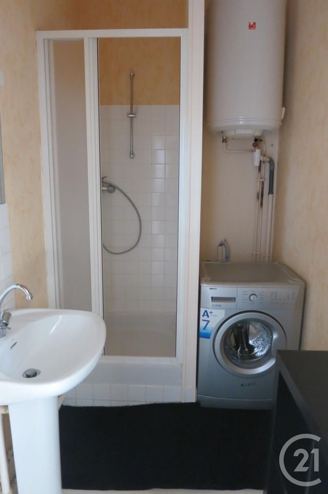 Appartement F1 à louer - 1 pièce - 21.58 m2 - MONTLUCON - 03 - AUVERGNE - Century 21 Pasquet Immobilier Appartement F1 à louer - 1 pièce - 21.58 m2 - MONTLUCON - 03 - AUVERGNE - Century 21 Pasquet Immobilier