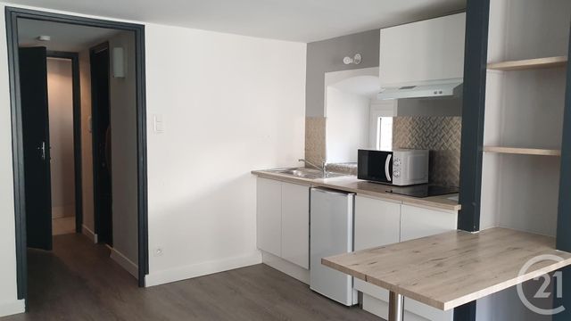 Studio à louer - 1 pièce - 22.5 m2 - MONTLUCON - 03 - AUVERGNE - Century 21 Pasquet Immobilier Studio à louer - 1 pièce - 22.5 m2 - MONTLUCON - 03 - AUVERGNE - Century 21 Pasquet Immobilier