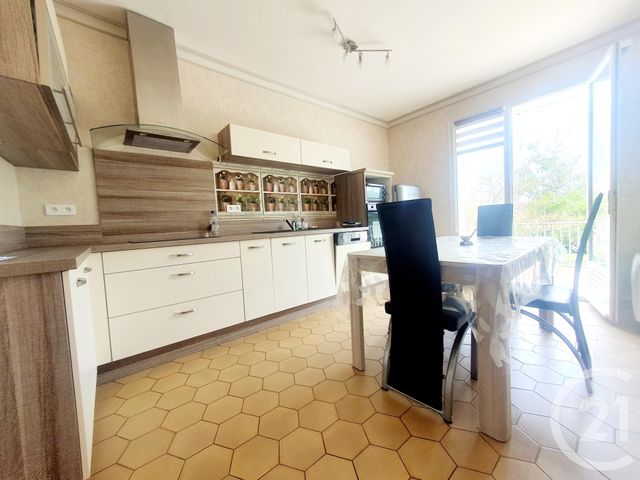 maison à vendre - 15 pièces - 181.0 m2 - DOMERAT - 03 - AUVERGNE - Century 21 Pasquet Immobilier maison à vendre - 15 pièces - 181.0 m2 - DOMERAT - 03 - AUVERGNE - Century 21 Pasquet Immobilier