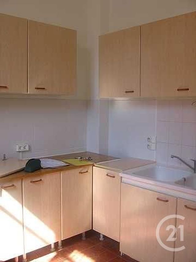 Appartement F3 à louer - 3 pièces - 69.4 m2 - MONTLUCON - 03 - AUVERGNE - Century 21 Pasquet Immobilier Appartement F3 à louer - 3 pièces - 69.4 m2 - MONTLUCON - 03 - AUVERGNE - Century 21 Pasquet Immobilier