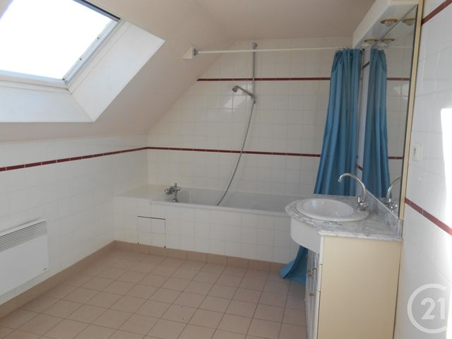 maison à louer - 4 pièces - 105.0 m2 - LA CHAPELAUDE - 03 - AUVERGNE - Century 21 Pasquet Immobilier maison à louer - 4 pièces - 105.0 m2 - LA CHAPELAUDE - 03 - AUVERGNE - Century 21 Pasquet Immobilier