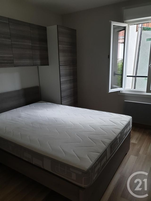 Appartement F3 à louer - 3 pièces - 42.0 m2 - MONTLUCON - 03 - AUVERGNE - Century 21 Pasquet Immobilier Appartement F3 à louer - 3 pièces - 42.0 m2 - MONTLUCON - 03 - AUVERGNE - Century 21 Pasquet Immobilier