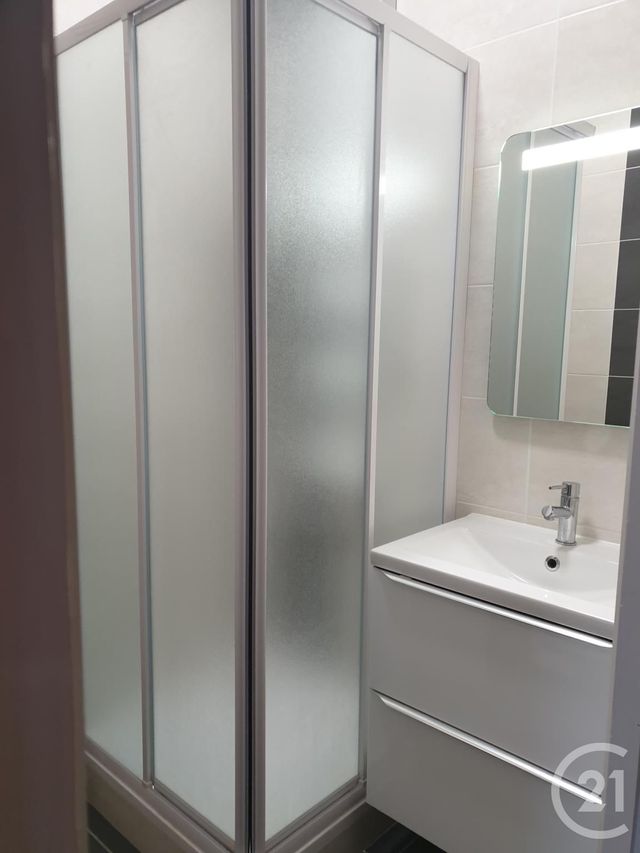 Studio à louer - 1 pièce - 24.33 m2 - MONTLUCON - 03 - AUVERGNE - Century 21 Pasquet Immobilier Studio à louer - 1 pièce - 24.33 m2 - MONTLUCON - 03 - AUVERGNE - Century 21 Pasquet Immobilier