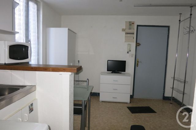 Appartement F2 à louer - 2 pièces - 25.0 m2 - MONTLUCON - 03 - AUVERGNE - Century 21 Pasquet Immobilier Appartement F2 à louer - 2 pièces - 25.0 m2 - MONTLUCON - 03 - AUVERGNE - Century 21 Pasquet Immobilier
