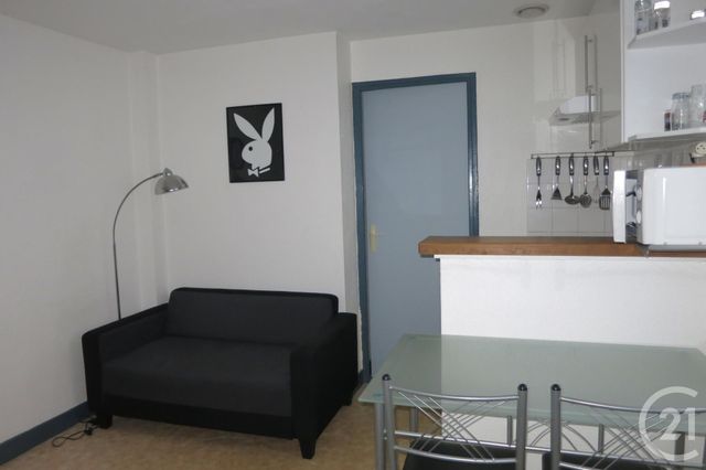 Appartement F2 à louer - 2 pièces - 25.0 m2 - MONTLUCON - 03 - AUVERGNE - Century 21 Pasquet Immobilier Appartement F2 à louer - 2 pièces - 25.0 m2 - MONTLUCON - 03 - AUVERGNE - Century 21 Pasquet Immobilier