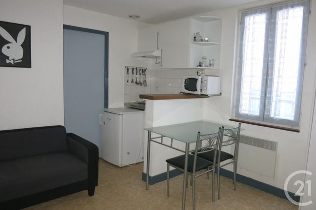 Appartement F2 à louer - 2 pièces - 25.0 m2 - MONTLUCON - 03 - AUVERGNE - Century 21 Pasquet Immobilier Appartement F2 à louer - 2 pièces - 25.0 m2 - MONTLUCON - 03 - AUVERGNE - Century 21 Pasquet Immobilier