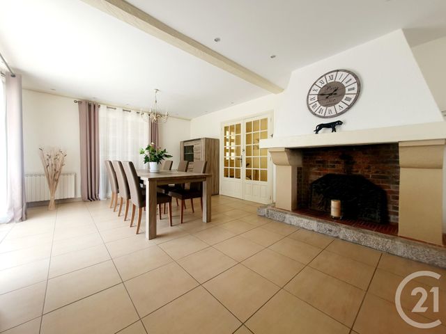 maison à vendre - 9 pièces - 159.0 m2 - DOMERAT - 03 - AUVERGNE - Century 21 Pasquet Immobilier