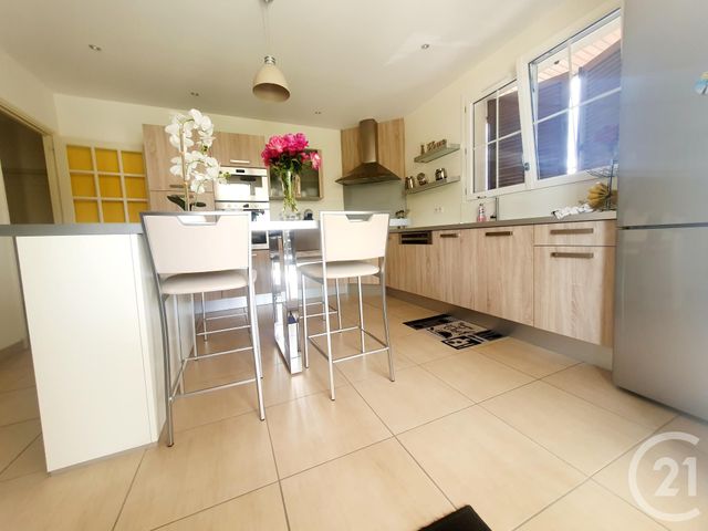 maison à vendre - 9 pièces - 159.0 m2 - DOMERAT - 03 - AUVERGNE - Century 21 Pasquet Immobilier maison à vendre - 9 pièces - 159.0 m2 - DOMERAT - 03 - AUVERGNE - Century 21 Pasquet Immobilier