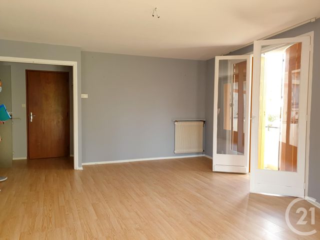 Appartement F2 à vendre - 2 pièces - 53.77 m2 - NERIS LES BAINS - 03 - AUVERGNE - Century 21 Pasquet Immobilier Appartement F2 à vendre - 2 pièces - 53.77 m2 - NERIS LES BAINS - 03 - AUVERGNE - Century 21 Pasquet Immobilier