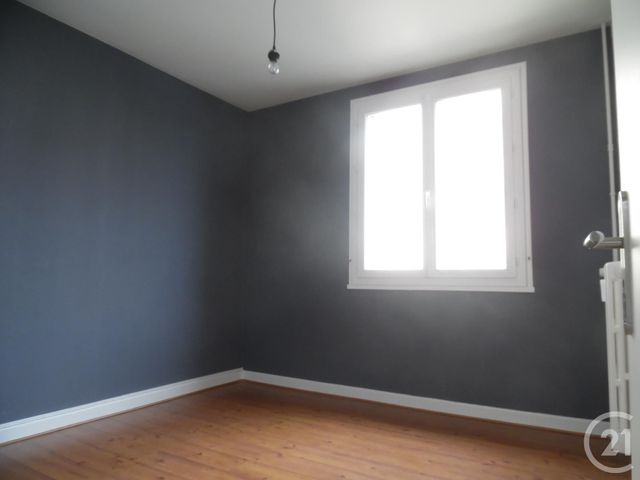 Afficher la photo en grand Appartement F3 à vendre - 4 pièces - 85.0 m2 - MONTLUCON - 03 - AUVERGNE - Century 21 Pasquet Immobilier