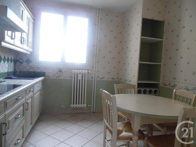 Afficher la photo en grand Appartement F3 à vendre - 4 pièces - 85.0 m2 - MONTLUCON - 03 - AUVERGNE - Century 21 Pasquet Immobilier