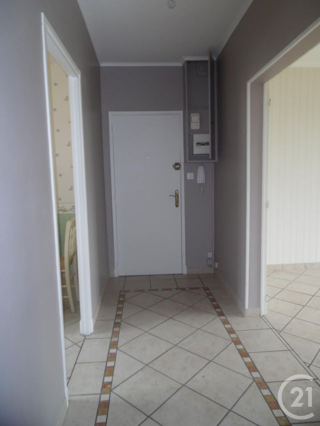 Afficher la photo en grand Appartement F3 à vendre - 4 pièces - 85.0 m2 - MONTLUCON - 03 - AUVERGNE - Century 21 Pasquet Immobilier
