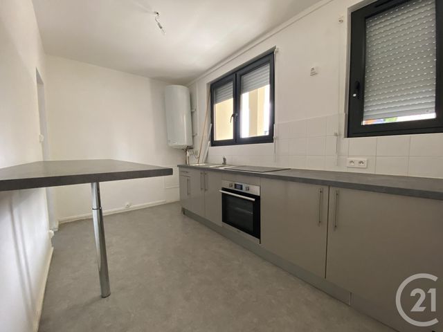 Afficher la photo en grand Appartement F3 à vendre - 4 pièces - 68.0 m2 - MONTLUCON - 03 - AUVERGNE - Century 21 Pasquet Immobilier