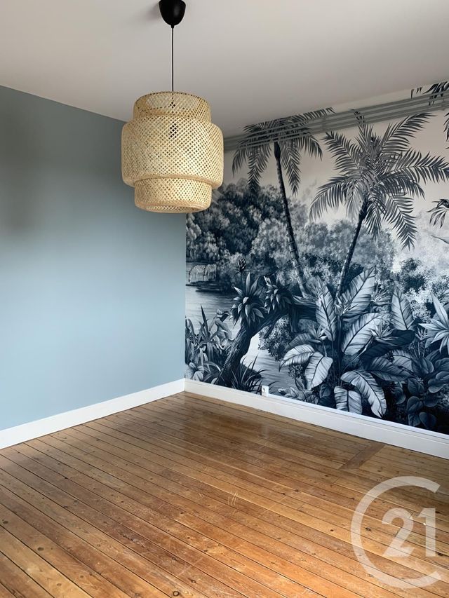 Afficher la photo en grand Appartement F3 à louer - 3 pièces - 92.82 m2 - NERIS LES BAINS - 03 - AUVERGNE - Century 21 Pasquet Immobilier