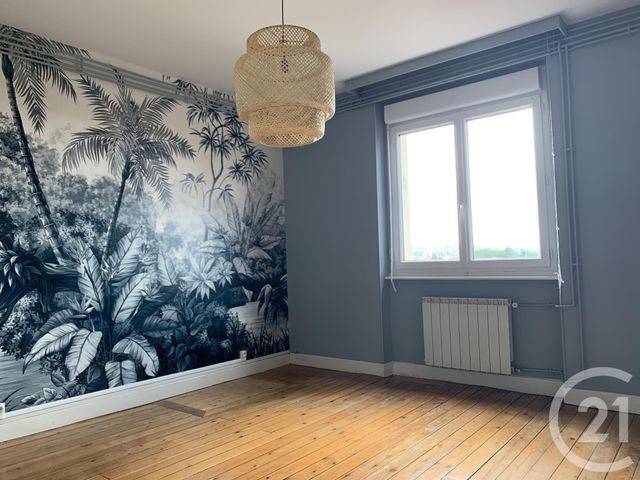 Afficher la photo en grand Appartement F3 à louer - 3 pièces - 92.82 m2 - NERIS LES BAINS - 03 - AUVERGNE - Century 21 Pasquet Immobilier