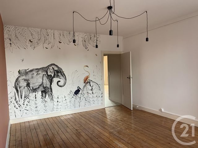 Afficher la photo en grand Appartement F3 à louer - 3 pièces - 92.82 m2 - NERIS LES BAINS - 03 - AUVERGNE - Century 21 Pasquet Immobilier