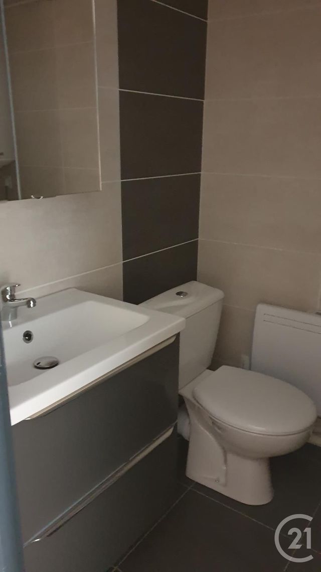 Afficher la photo en grand Studio à louer - 1 pièce - 22.5 m2 - MONTLUCON - 03 - AUVERGNE - Century 21 Pasquet Immobilier