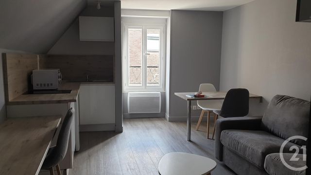 Studio à louer - 1 pièce - 22.5 m2 - MONTLUCON - 03 - AUVERGNE - Century 21 Pasquet Immobilier