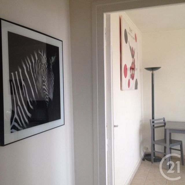 Afficher la photo en grand Appartement F1 à louer - 1 pièce - 26.0 m2 - MONTLUCON - 03 - AUVERGNE - Century 21 Pasquet Immobilier