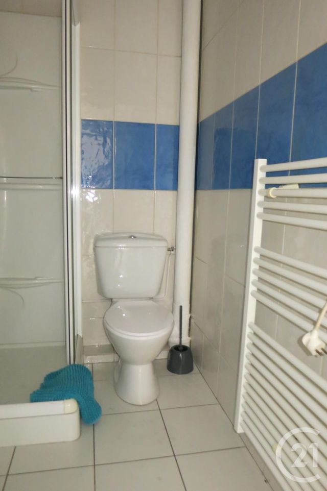 Afficher la photo en grand Appartement F1 à louer - 1 pièce - 26.0 m2 - MONTLUCON - 03 - AUVERGNE - Century 21 Pasquet Immobilier