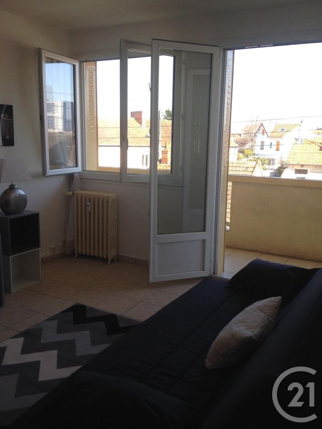 Afficher la photo en grand Appartement F1 à louer - 1 pièce - 26.0 m2 - MONTLUCON - 03 - AUVERGNE - Century 21 Pasquet Immobilier