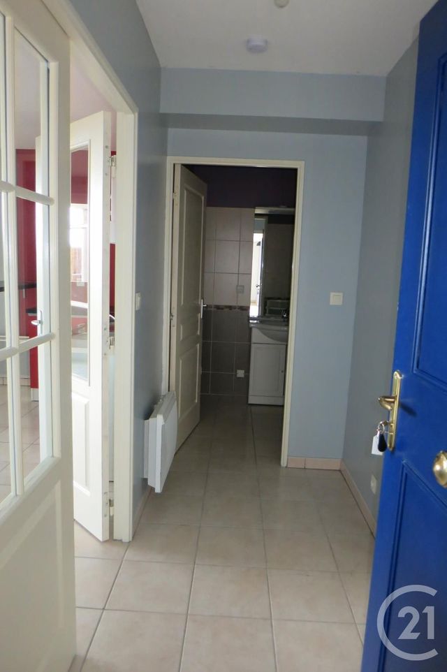 Afficher la photo en grand Studio à louer - 1 pièce - 29.14 m2 - MONTLUCON - 03 - AUVERGNE - Century 21 Pasquet Immobilier