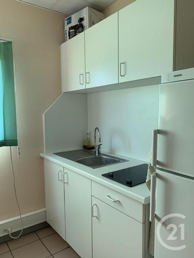 Afficher la photo en grand commerce à louer - 56.4 m2 - DESERTINES - 03 - AUVERGNE - Century 21 Pasquet Immobilier