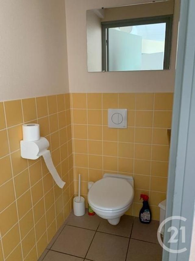 Afficher la photo en grand commerce à louer - 56.4 m2 - DESERTINES - 03 - AUVERGNE - Century 21 Pasquet Immobilier