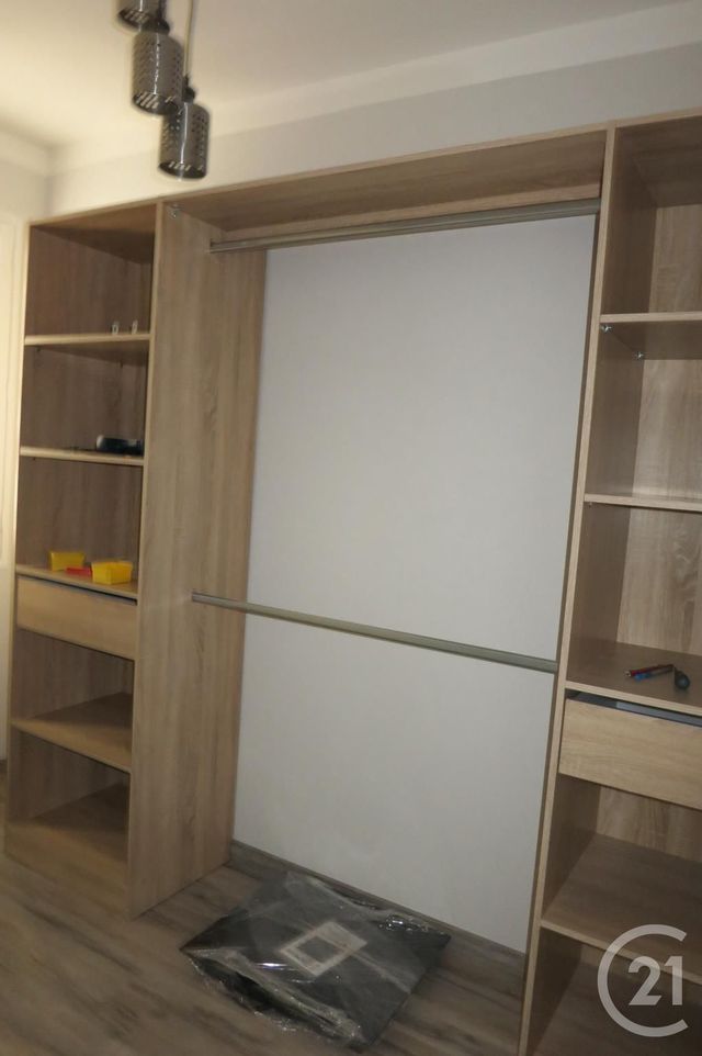 Afficher la photo en grand Appartement F3 à louer - 3 pièces - 73.86 m2 - MONTLUCON - 03 - AUVERGNE - Century 21 Pasquet Immobilier
