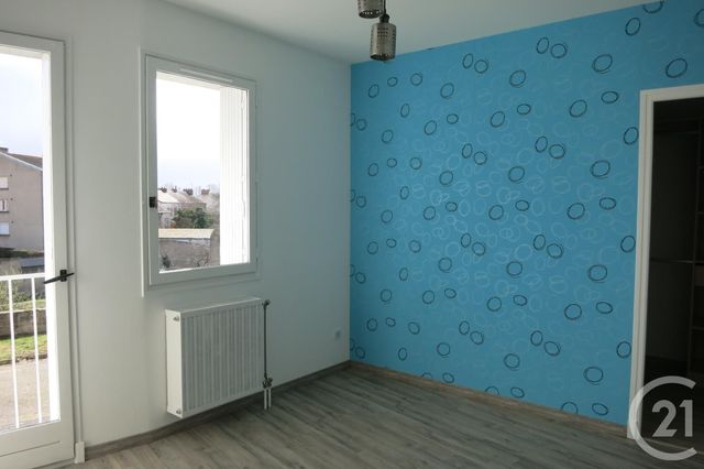 Afficher la photo en grand Appartement F3 à louer - 3 pièces - 73.86 m2 - MONTLUCON - 03 - AUVERGNE - Century 21 Pasquet Immobilier